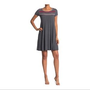 Max Edition Short Sleeve Shift Dress